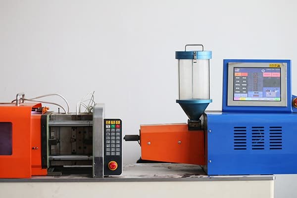 peek injection molding machine
